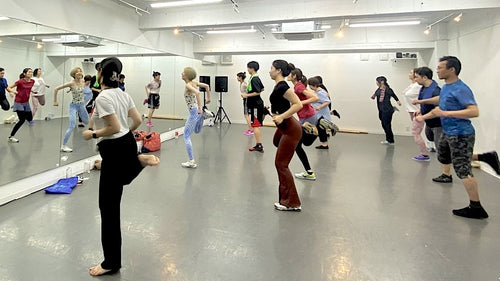 threaF(スリーフ)エクササイズ当日のダンスシーン