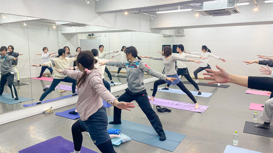 女性のためのトータルケア体験：フェムケア講座 × 初心者ヨガを開催しました！